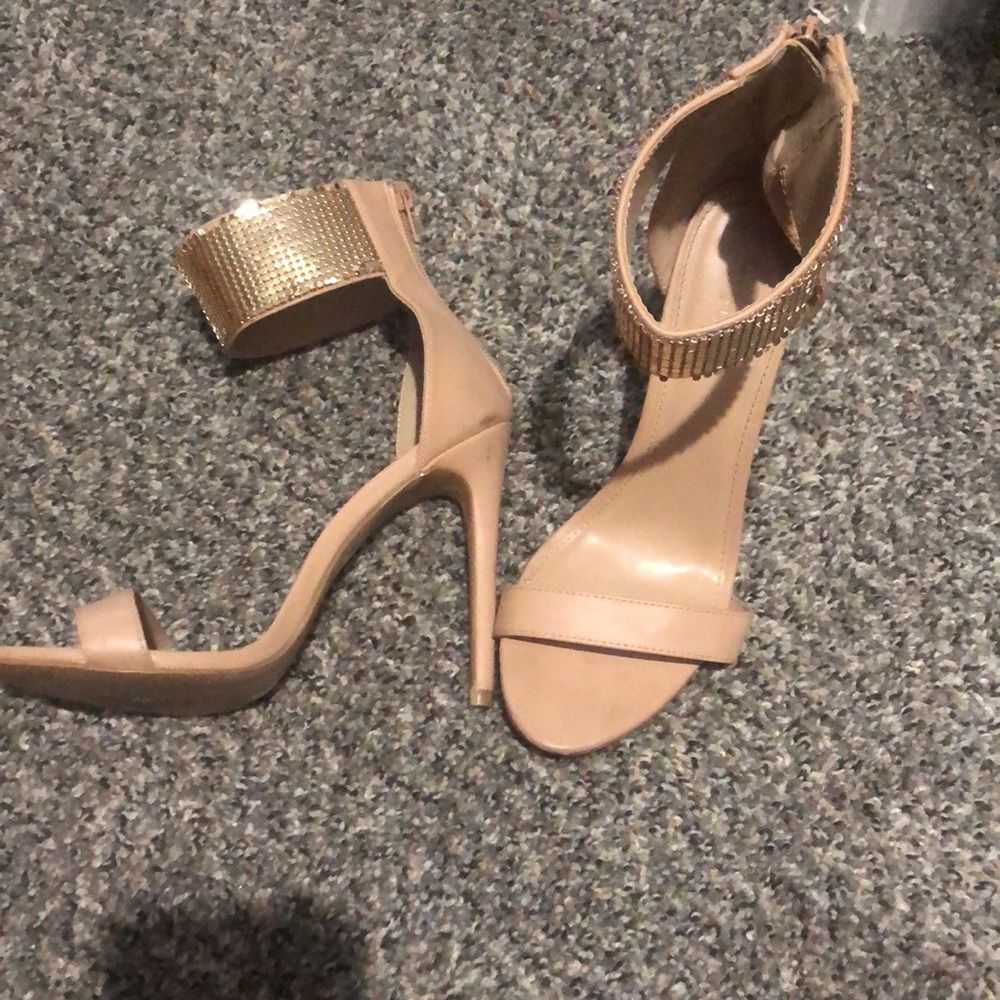 Shoes - Picture 2 of 3